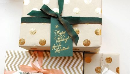 Thẻ về quà tặng năm mới: ý tưởng ban đầu và mẹo làm