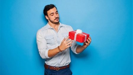 Tặng gì cho một người đàn ông trong 32 năm?