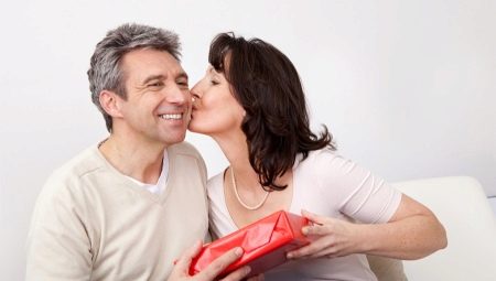 Tặng gì cho chồng trong 50 năm?