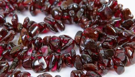 Garnet nhân tạo: đá này là gì và làm thế nào để phân biệt với tự nhiên?