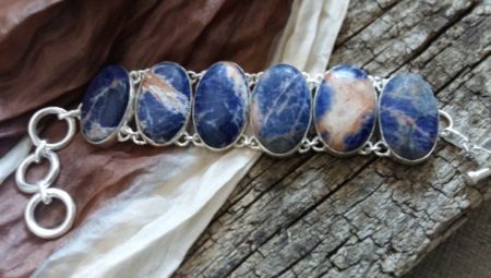 Mô tả về sodalite, tính chất và sự tinh tế của ứng dụng
