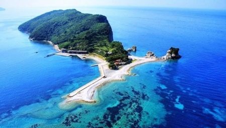 Các bãi biển và kỳ nghỉ trên đảo St. Nicholas