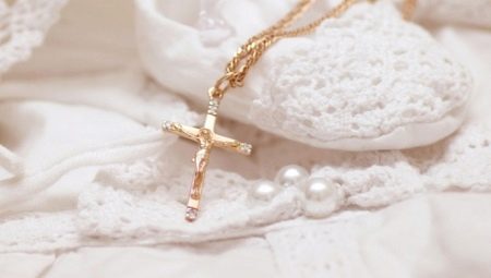 Mga regalo para sa pagbibinyag: mga tampok ng pagpili at listahan ng mga pagpipilian