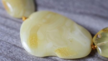 Hổ phách trắng: mô tả và tính chất