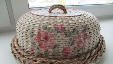 Making bread box from newspaper tubes