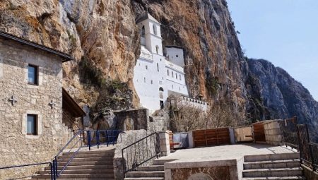 Monastery Ostrog sa Montenegro: paglalarawan at paglalakbay