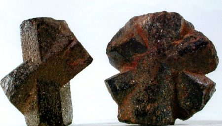 Tính chất của staurolite, tiền gửi và tính năng sử dụng của nó