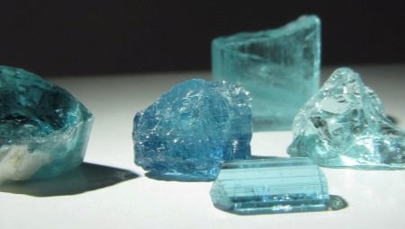 Tourmaline Paraiba: mô tả, tính chất và phạm vi sử dụng