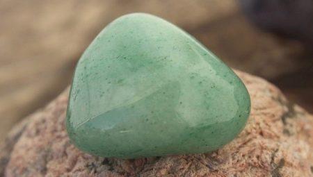 Tất cả về đá aventurine