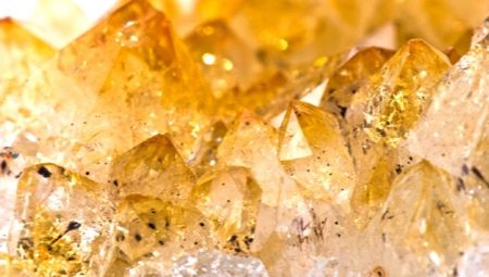 Đá vàng: loại, ứng dụng, ai phù hợp?
