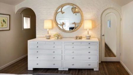 Commode trong phòng ngủ: quan điểm và đề xuất để lựa chọn