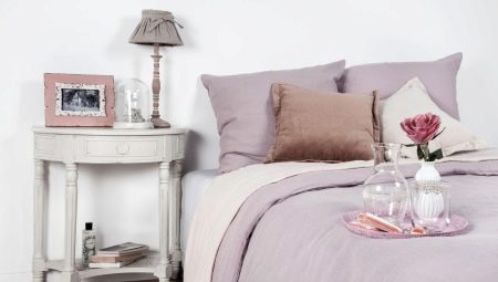 Tủ đầu giường cho phòng ngủ: giống và lời khuyên cho việc lựa chọn