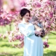 Choosing a dress for a photo shoot pregnant