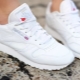 รองเท้าผ้าใบ White Reebok