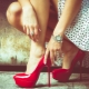 Red patent sapatos