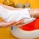 Exfoliating มาสก์สำหรับขา: มีประโยชน์อะไรและทำอย่างไร?