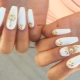 White manicure na may ginto: ang pinakamahusay na mga ideya at mga bagong disenyo