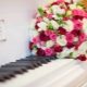 Bridal bouquet from spray roses: design ideas and combinations with other flowers
