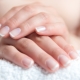 Mga tuntunin ng Pranses manikyur para sa shellac para sa mga maikling kuko