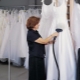 How to steam and stroke the wedding dress at home?