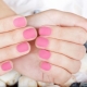 Rosas na kulay sa manicure na may shellac