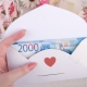 Làm thế nào đẹp để đưa tiền cho một người phụ nữ?