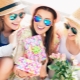 Làm thế nào để làm một món quà cho một người bạn bằng tay của chính bạn?
