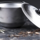 Aluminum cauldrons: mga tip sa pagpili at pagpapanatili