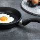 Types and selection of pan for scrambled eggs
