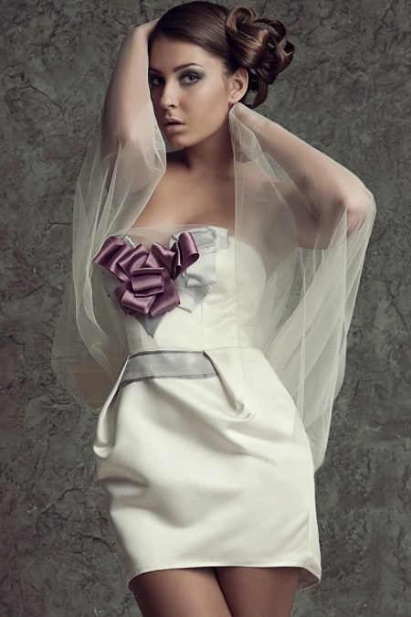 Váy cưới ngắn