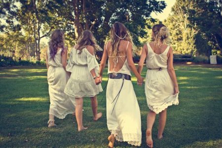 รองเท้าสำหรับชุดแต่งงานในสไตล์ของ boho