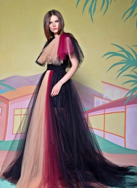 ชุดราตรี A-line สี