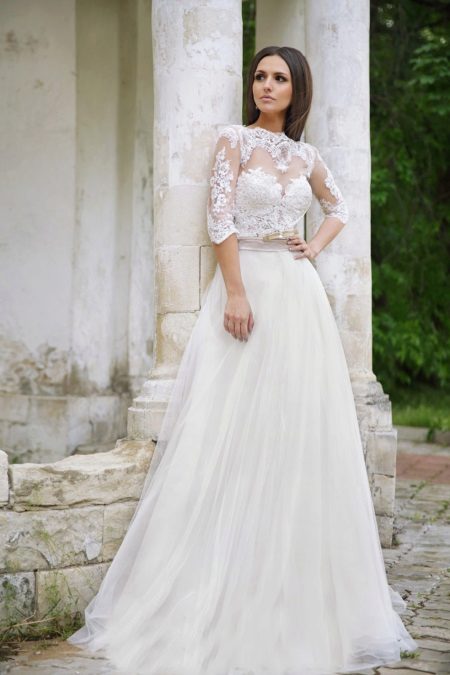 Closed wedding dress with lace top