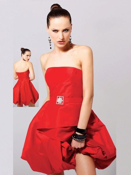 Evening dress with a ballon skirt