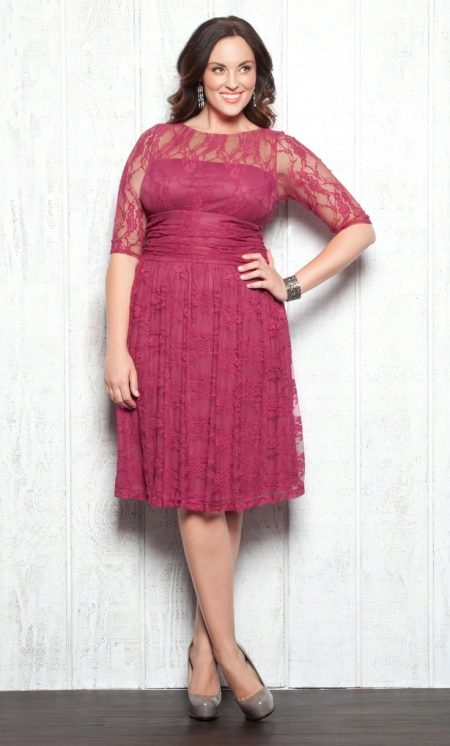 Short lace dress