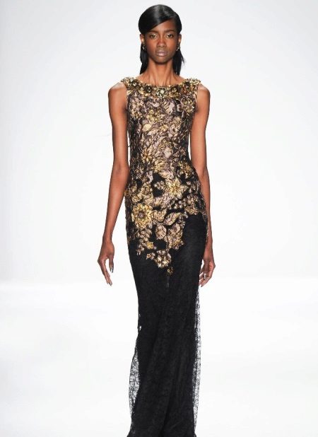 ชุดราตรีสีทองจาก Badgley Mischka