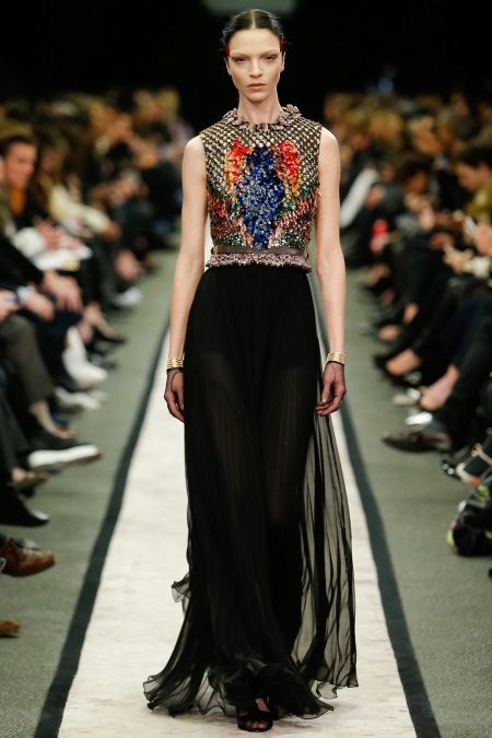 ชุดราตรีจาก Givenshi