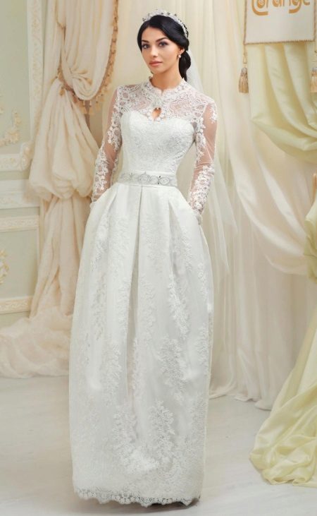 Váy cưới lacy không lộng lẫy