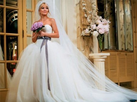 ชุดแต่งงาน Kate Hudson