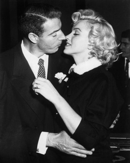 ชุดแต่งงานชุดที่สอง Marilyn Monroe