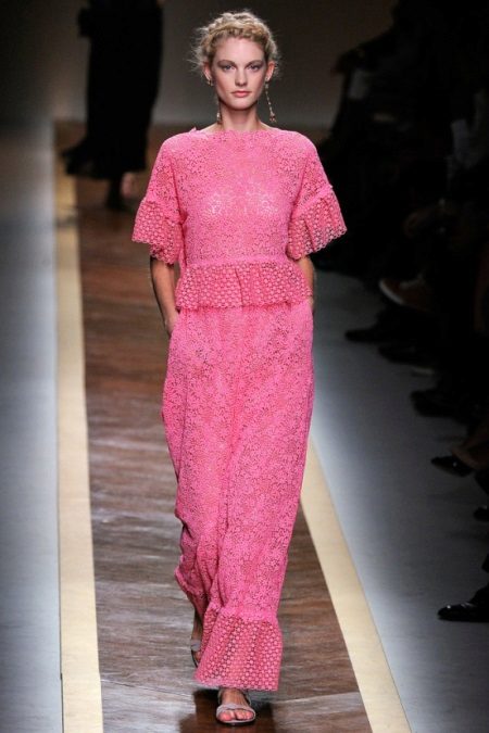 Váy dạ hội từ Valentino