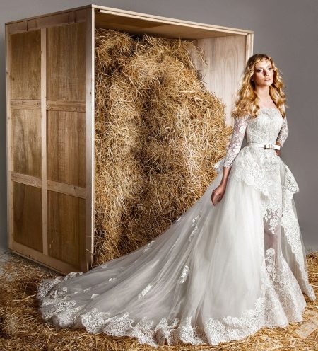 tranformer ชุดแต่งงานจาก Zuhair Murad