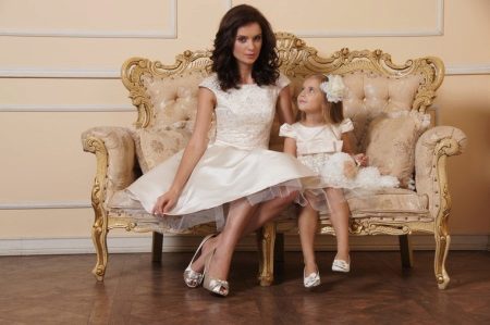 Same dresses with mom and daughter
