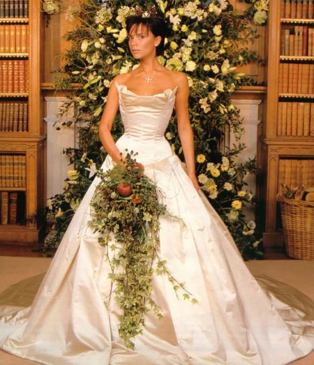 ชุดแต่งงานของ Victoria Beckham โดย Vera Wong