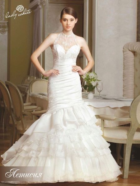 ชุดแต่งงานจากคอลเล็กชั่น Melody of love จาก Lady White Mermaid