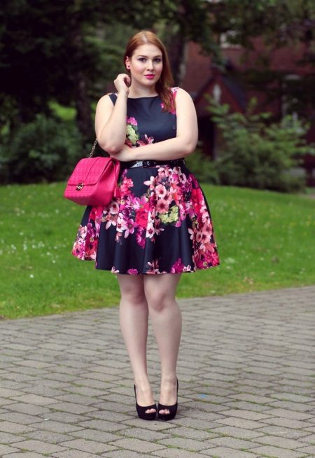 Youth evening dress for a full girl