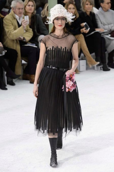 Cocktail dress sa retro style mula sa Chanel