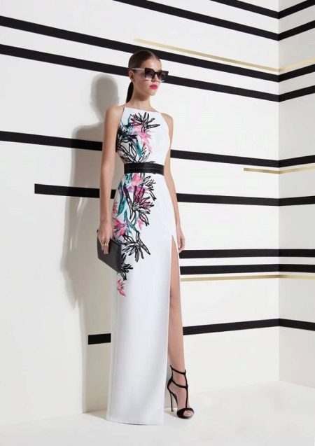 Magdamit ng floral pattern sa sahig
