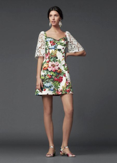 Flower dress na may puntas