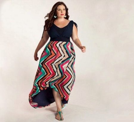The correct style and material for a long dress for a full girl (woman)